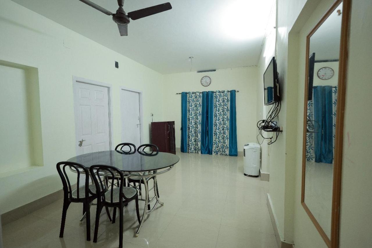 Toms Villa Along National Highway Thrissur At Nadathara Exterior foto