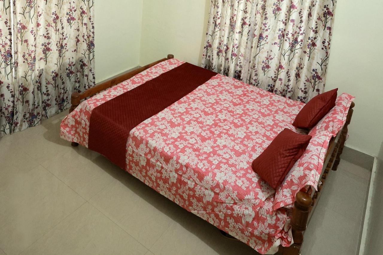 Toms Villa Along National Highway Thrissur At Nadathara Exterior foto